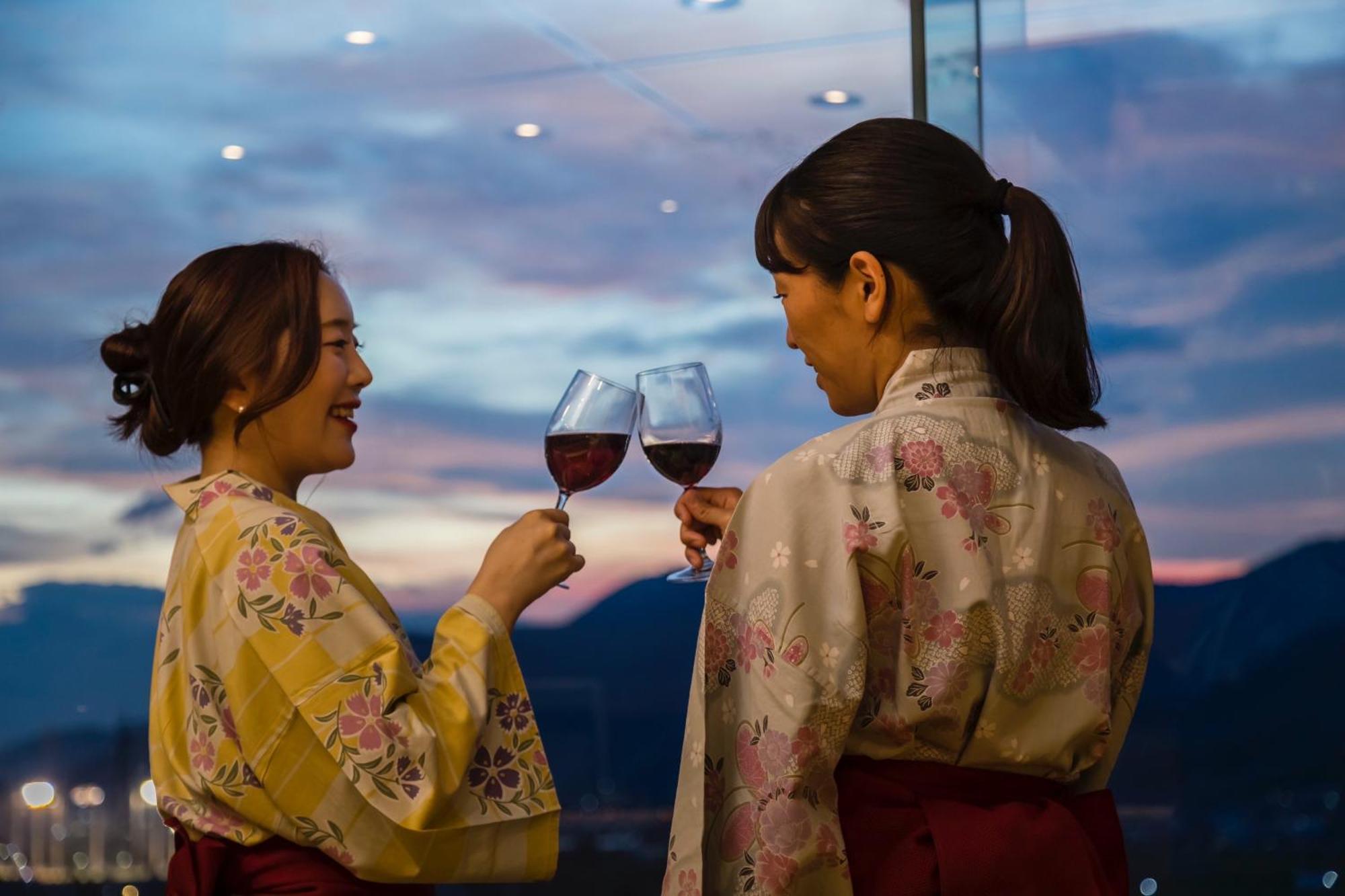 Fuefuki Japanese Onsen Ryokan Kohakuen מראה חיצוני תמונה